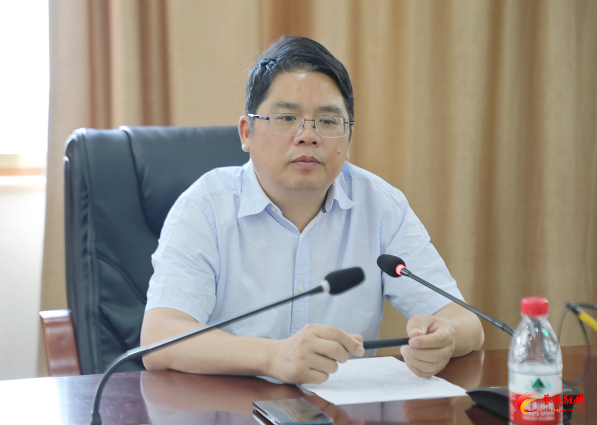 邓元连调研平台公司改革工作(图2) 邓元连调研平台公司改革工作(图2)